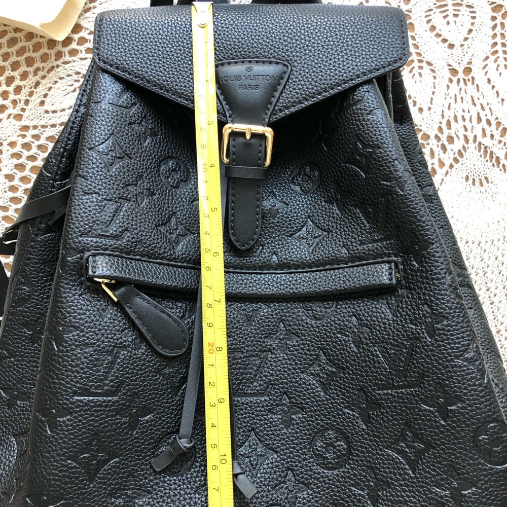 Backpack - Picture 2 of 4